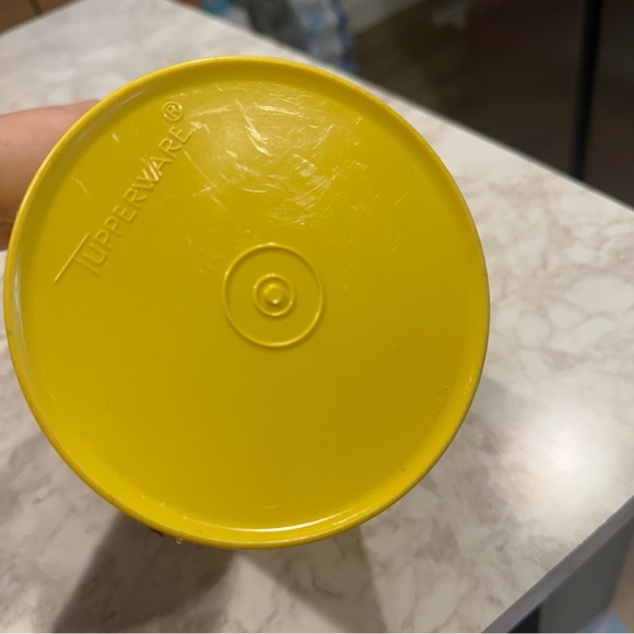 Vintage Yellow Tupperware Container - Picture 2 of 4